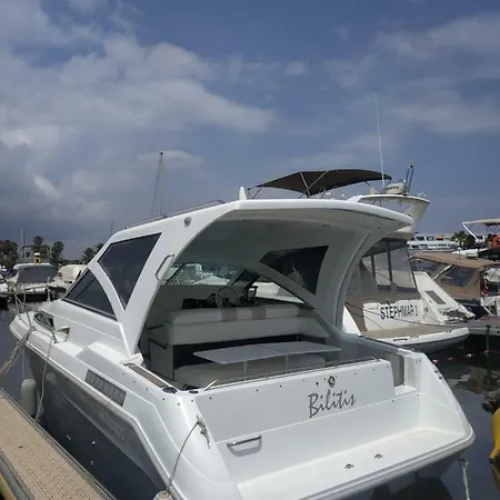 Hotel en barco Bilitis *